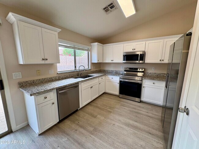 Building Photo - 8556 W Carol Ave