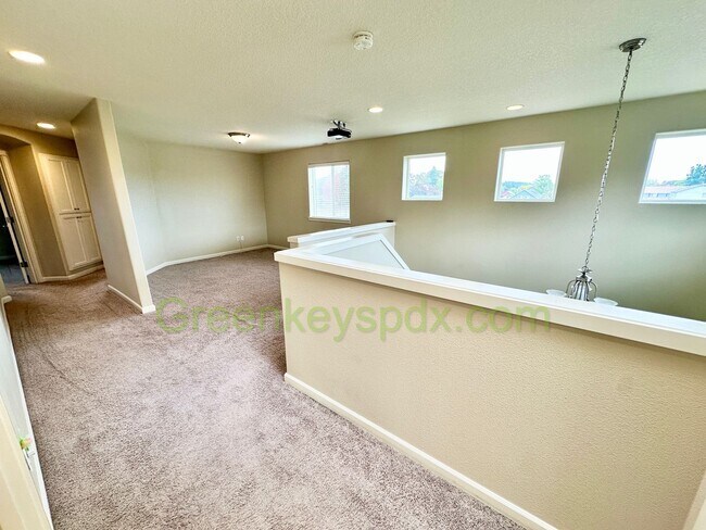 Building Photo - Gorgeous 3-Bedroom 2.5-Bathroom House with...