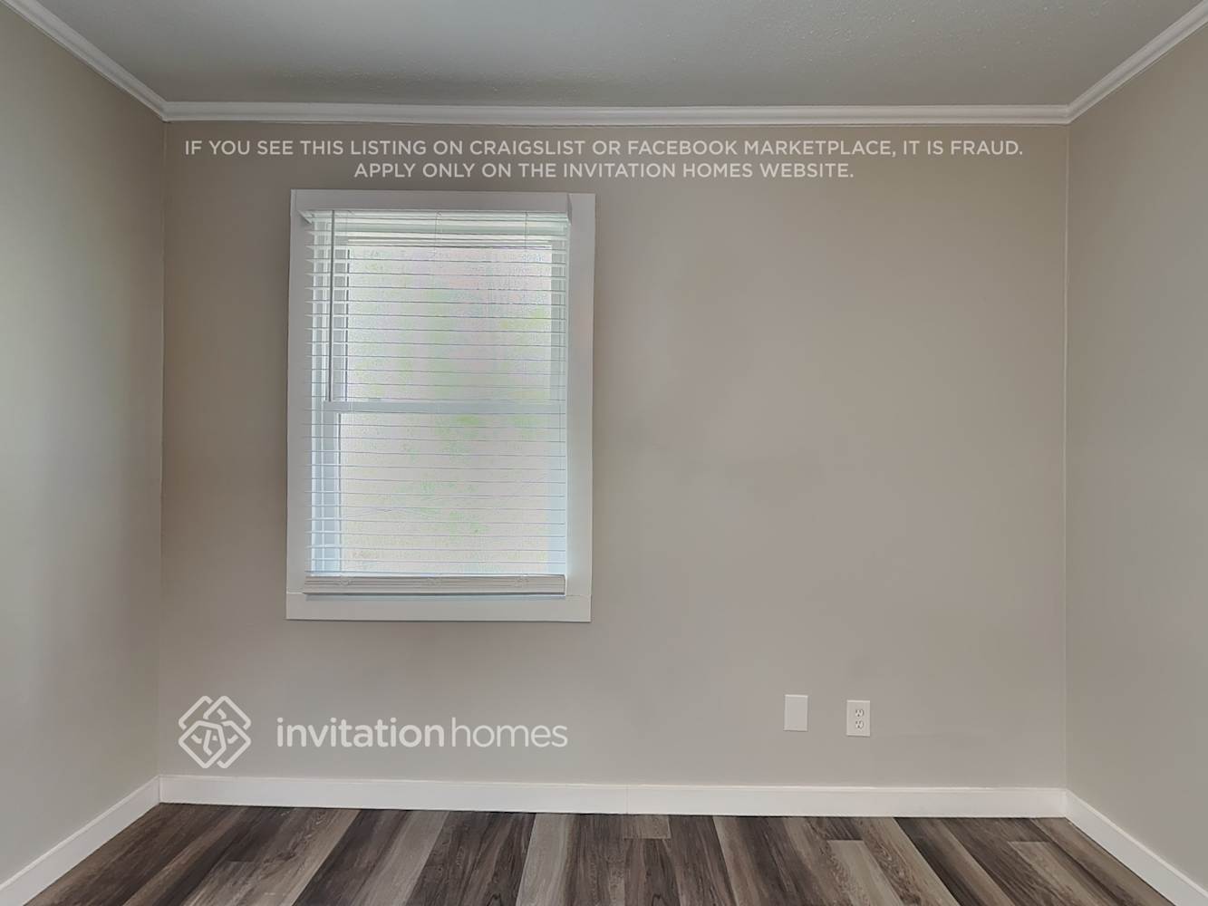 Building Photo - 3600 Barcelona Ave