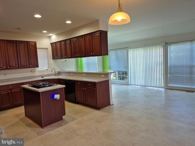 Building Photo - 11701 Fair Oaks Way