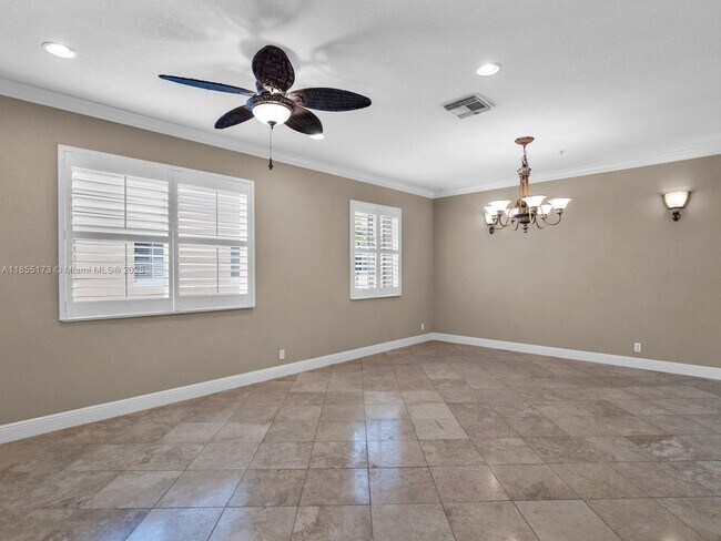 Building Photo - 2891 S Greenleaf Cir