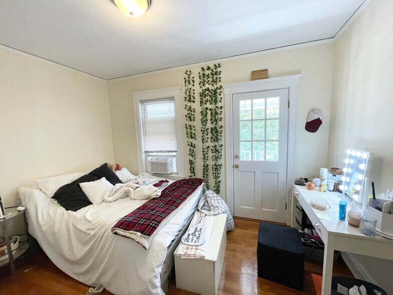 Building Photo - 31 High St