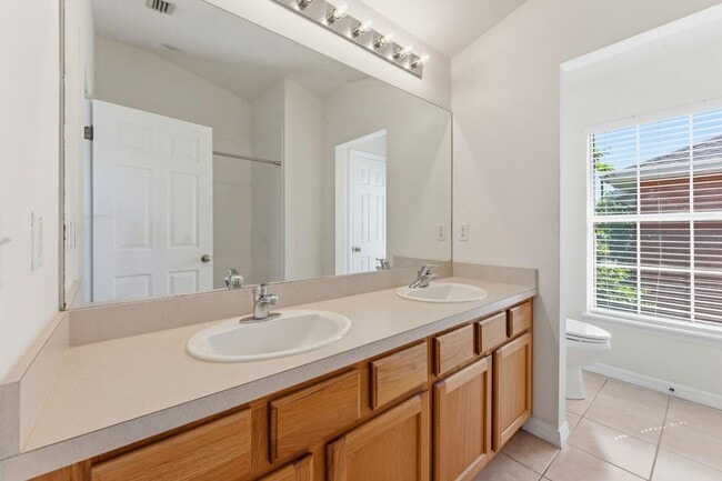 Building Photo - 595 52nd Ave N