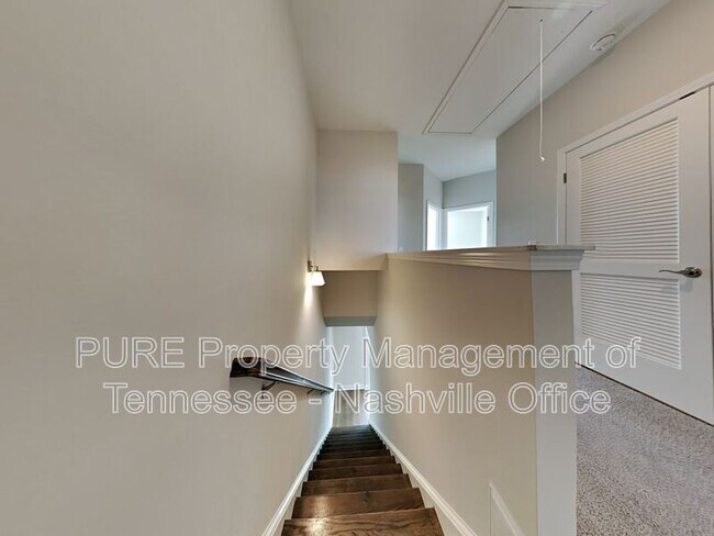 Building Photo - 1750 Park Terrace Ln