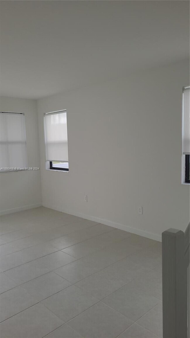 Building Photo - 28672 SW 134th Ct