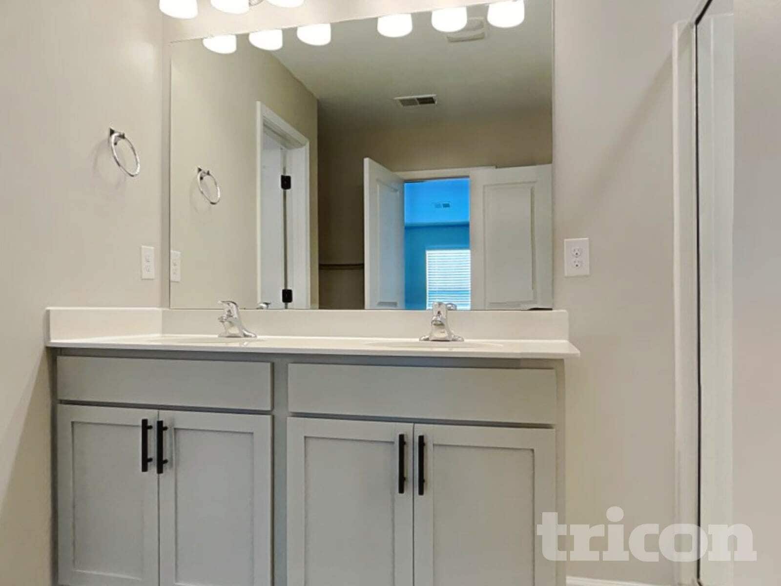 Building Photo - 271 Millen Dr