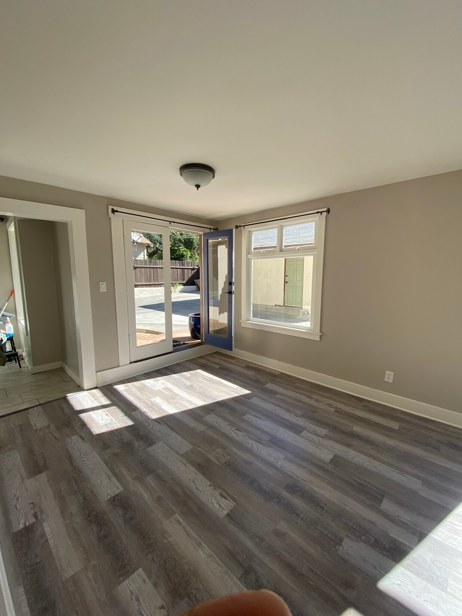 Building Photo - 1357 E Orange Grove Blvd