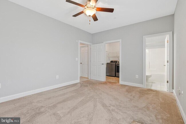 Building Photo - 947 Rye Dr