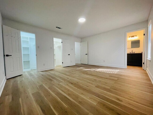 Building Photo - 2117 Pear Orchard Dr