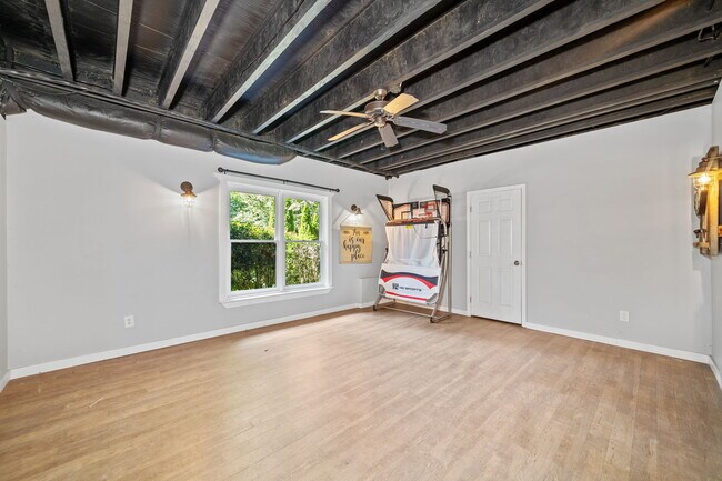 Building Photo - 521 Wooded Mountain Trail