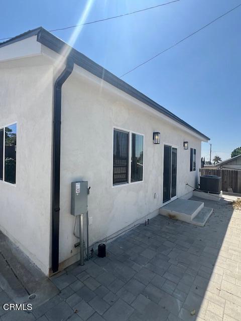 Building Photo - 10507 Helendale Ave