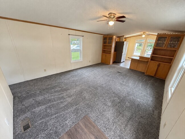 Building Photo - 93 Shady Ln