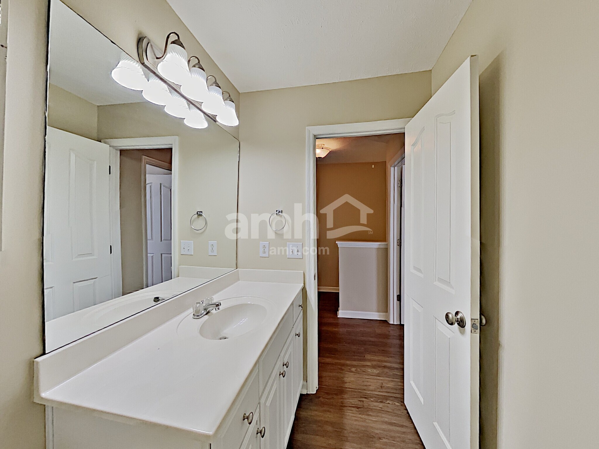 Building Photo - 1525 Teresa Ln