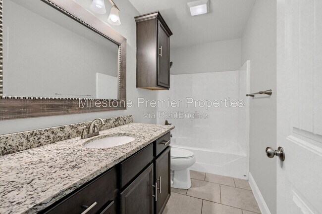 Building Photo - 3418 Ballam St