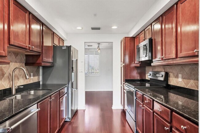 Building Photo - 2313 Jessie Harbor Dr