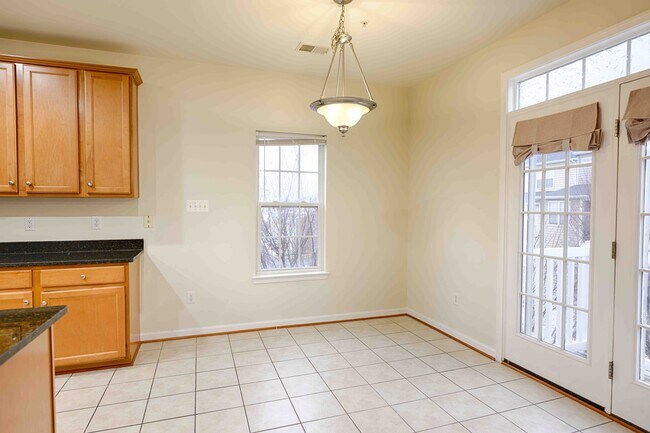 Building Photo - 2691 Sheffield Hill Way