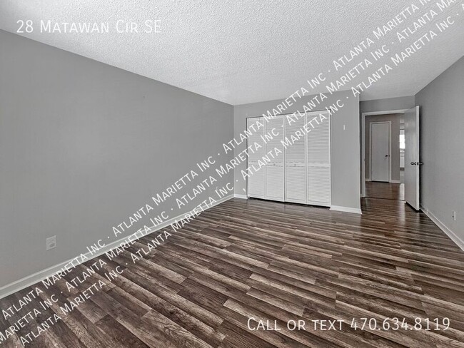 Building Photo - Stylish 2-Bedroom, 2-Bath End-Unit Condo i...