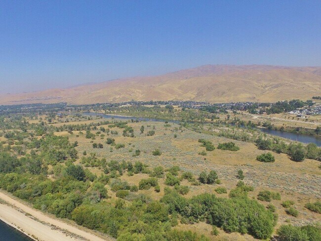 Building Photo - Immaculate Rim Home w/Stunning Views