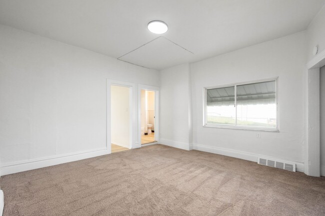 Building Photo - 124 Fitler St