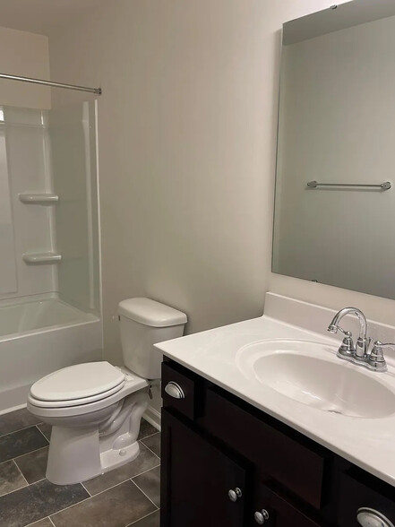 Building Photo - Room in House on Mariners Ct