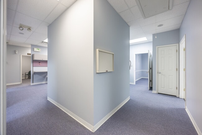 Building Photo - 305 Grady Rd