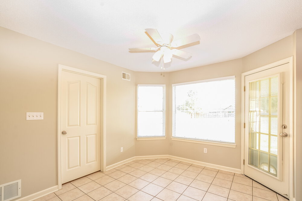 Building Photo - 2865 Pinnacle Dr
