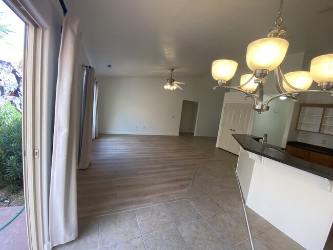 Building Photo - Charming 3-bedroom, 2-bathroom residence i...