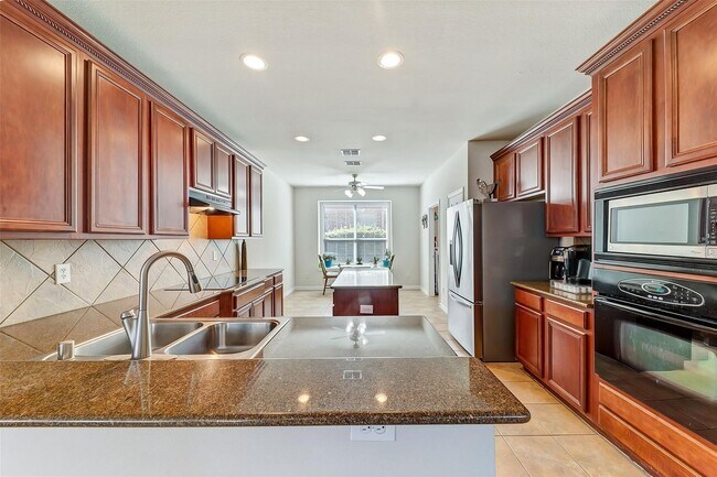 Building Photo - House For Lease in Plano