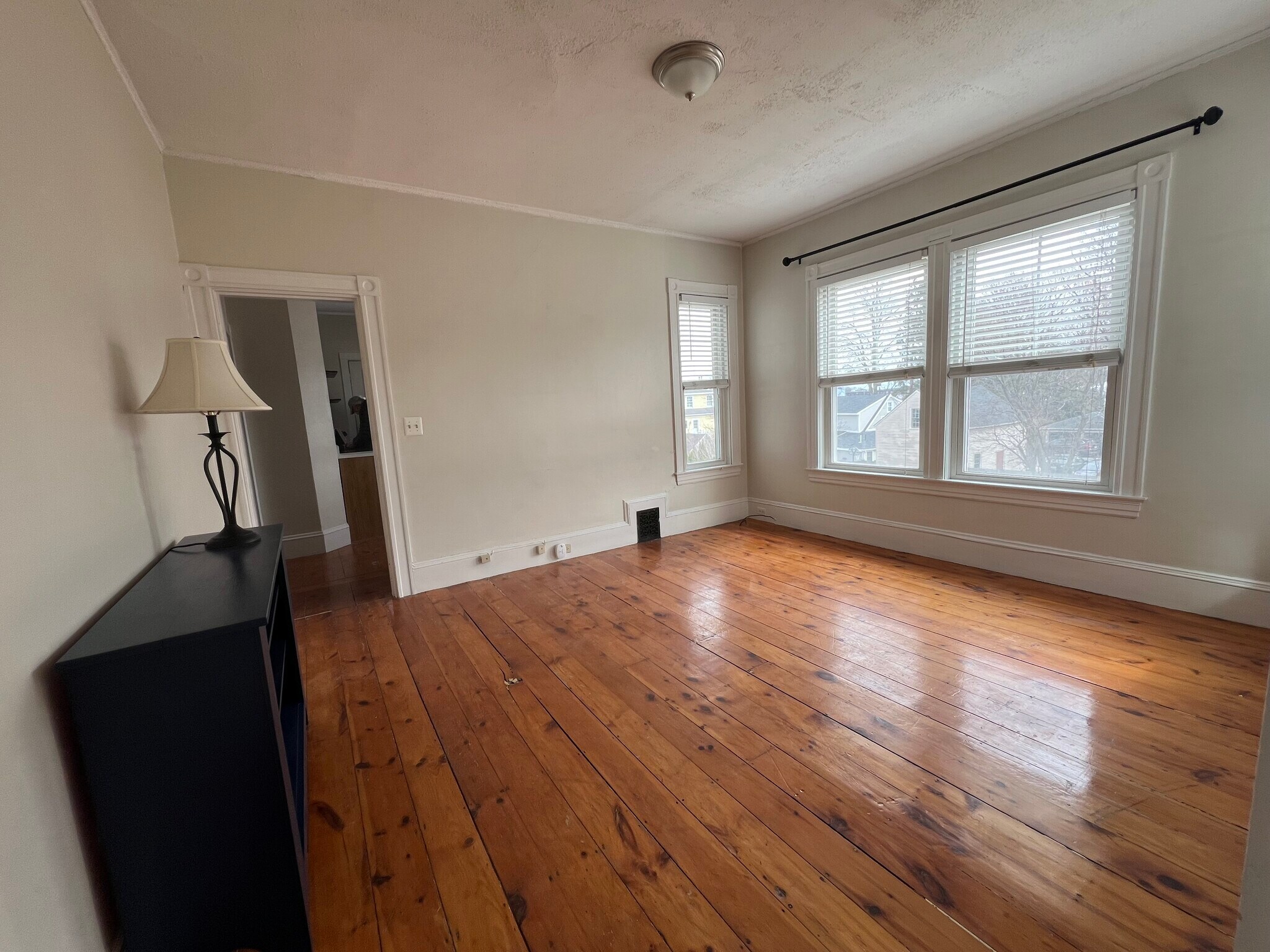 Building Photo - 322 Merrimac St