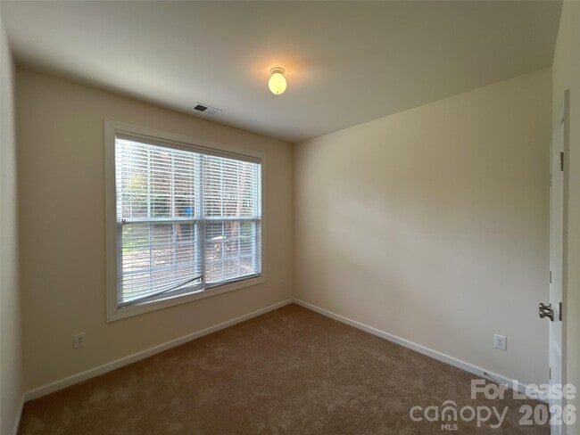 Building Photo - 16110 Cloverleaf Ct