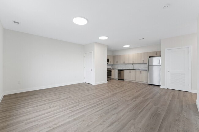 Building Photo - 49 S Day St