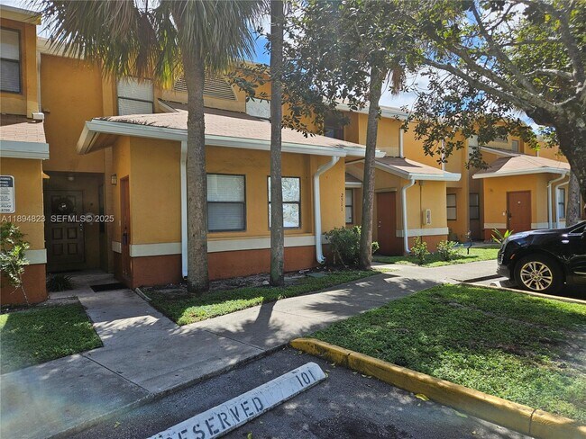 Building Photo - 2511 NW 56th Ave