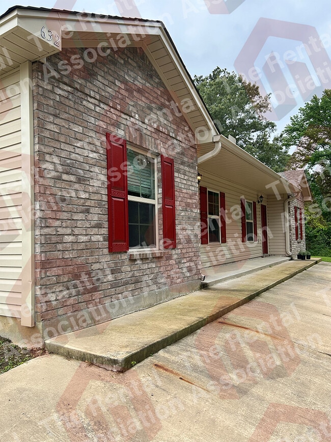 Building Photo - 630 Old Darbonne Rd