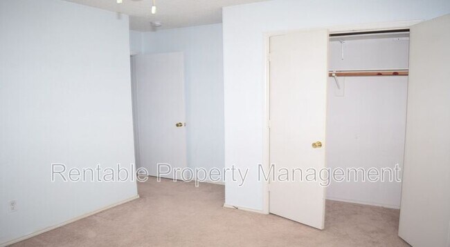 Building Photo - 2124 Rolling Creek Run