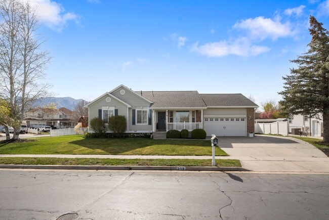 Building Photo - 318 Spyglass Dr