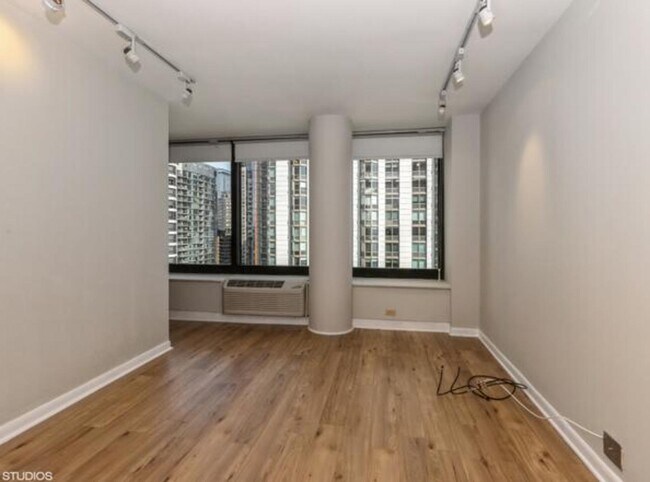 Building Photo - 155 N Harbor Dr