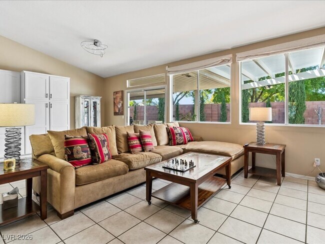 Building Photo - 2547 Serenity Hollow Dr