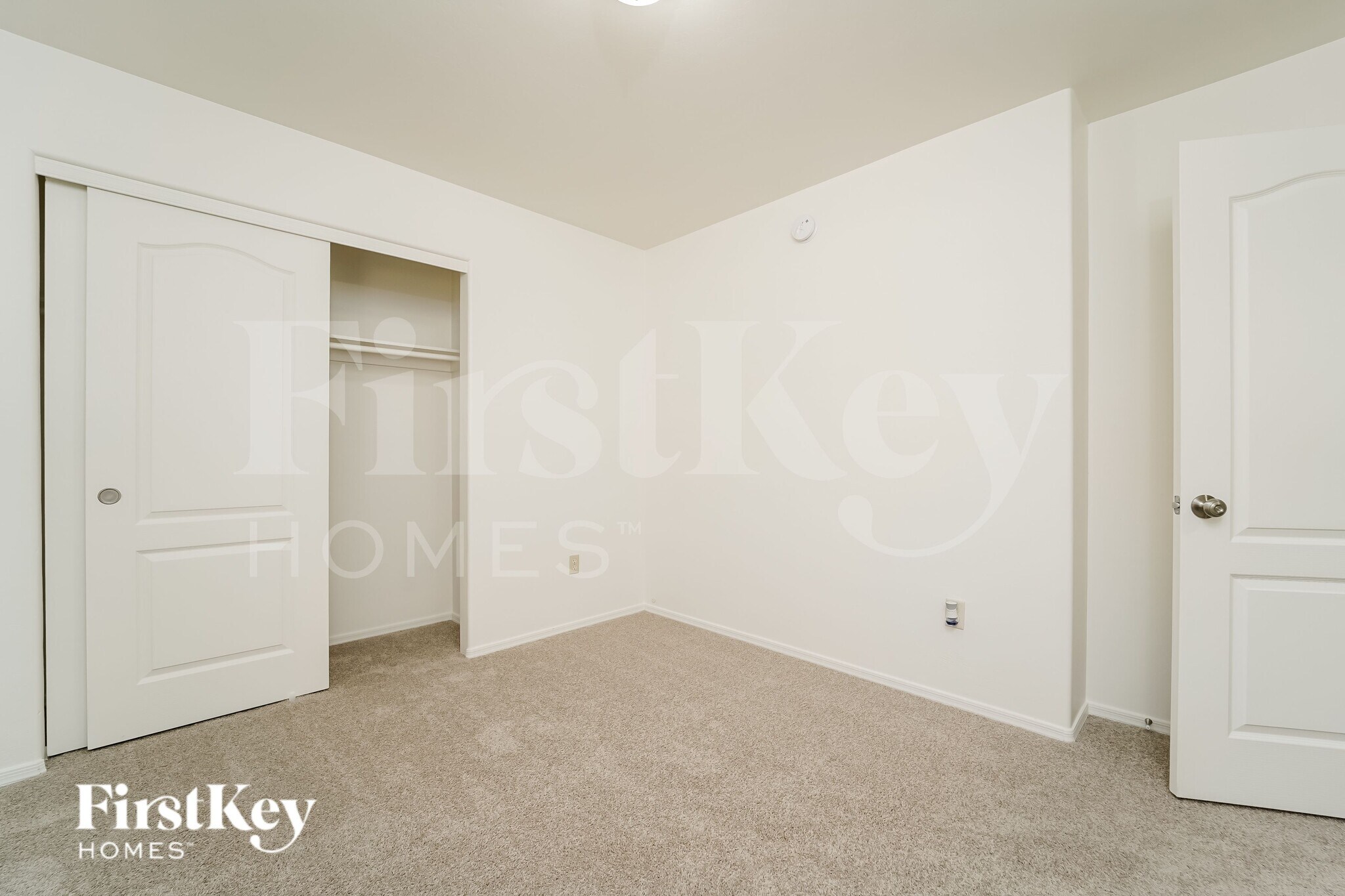 Building Photo - 8711 N Moonfire Dr