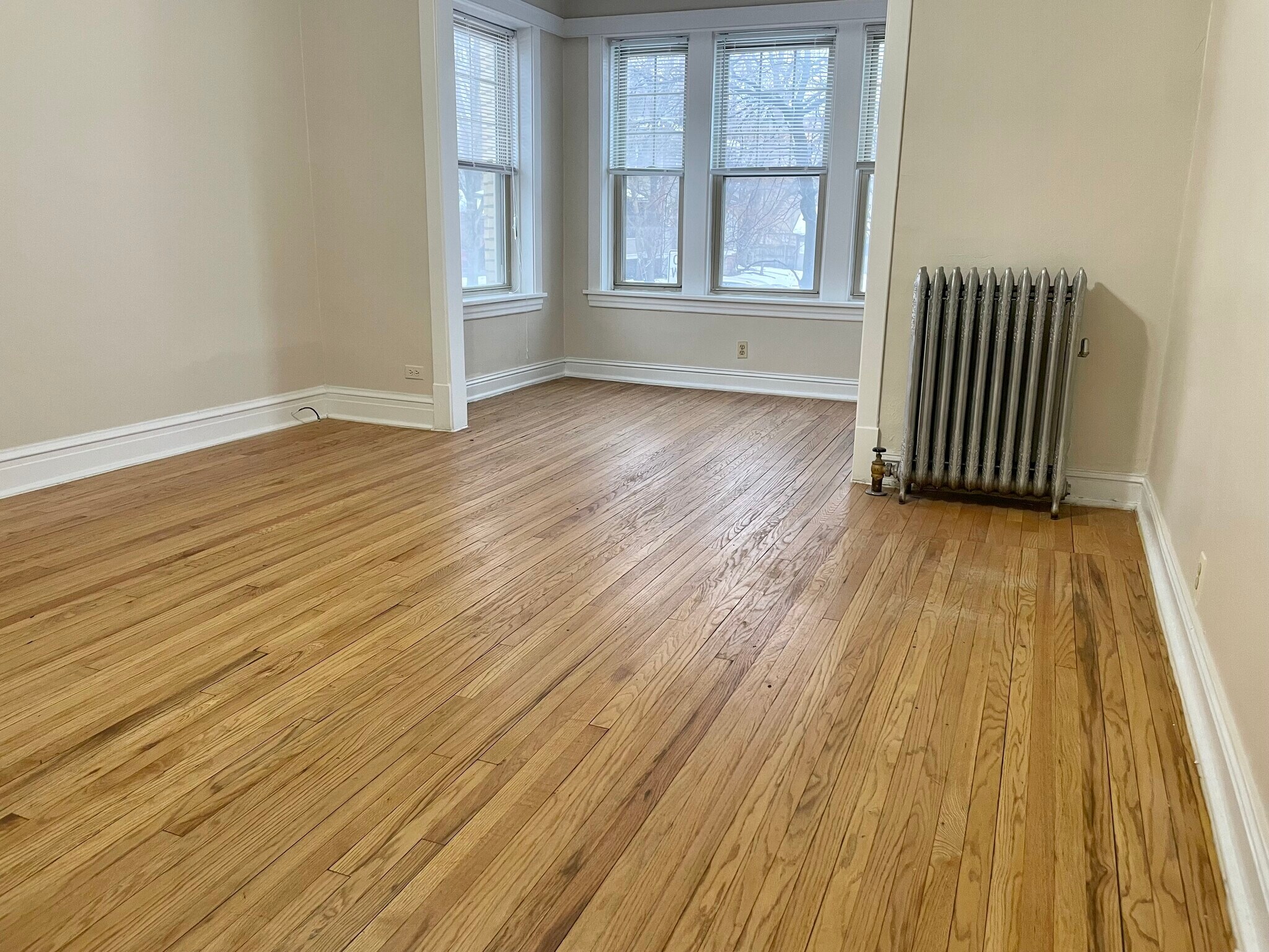 Building Photo - 548 Elmwood Ave