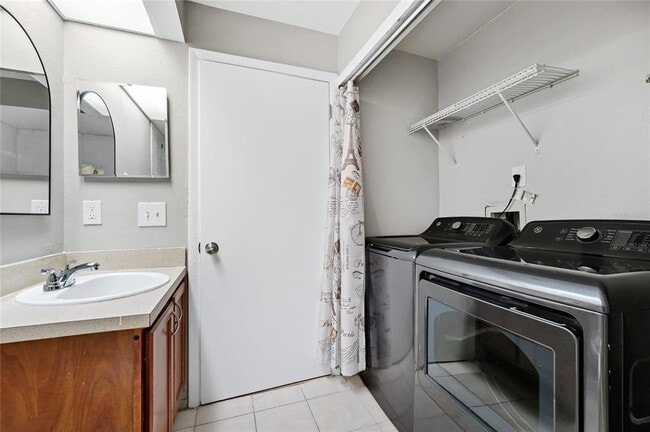 Building Photo - 7865 Sugar View Ct