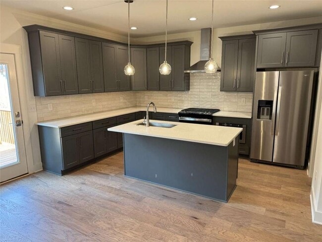 Building Photo - 2442 Mills Bend