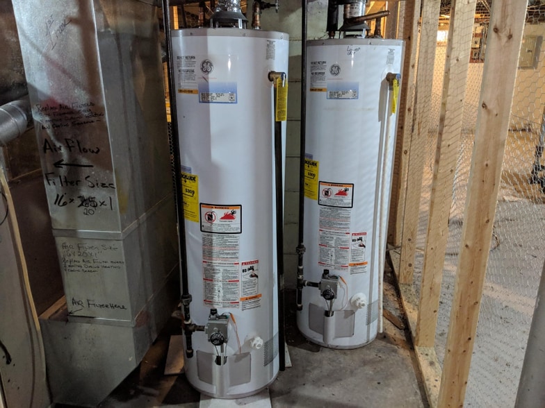 Building Photo - 3340 N Downer Ave