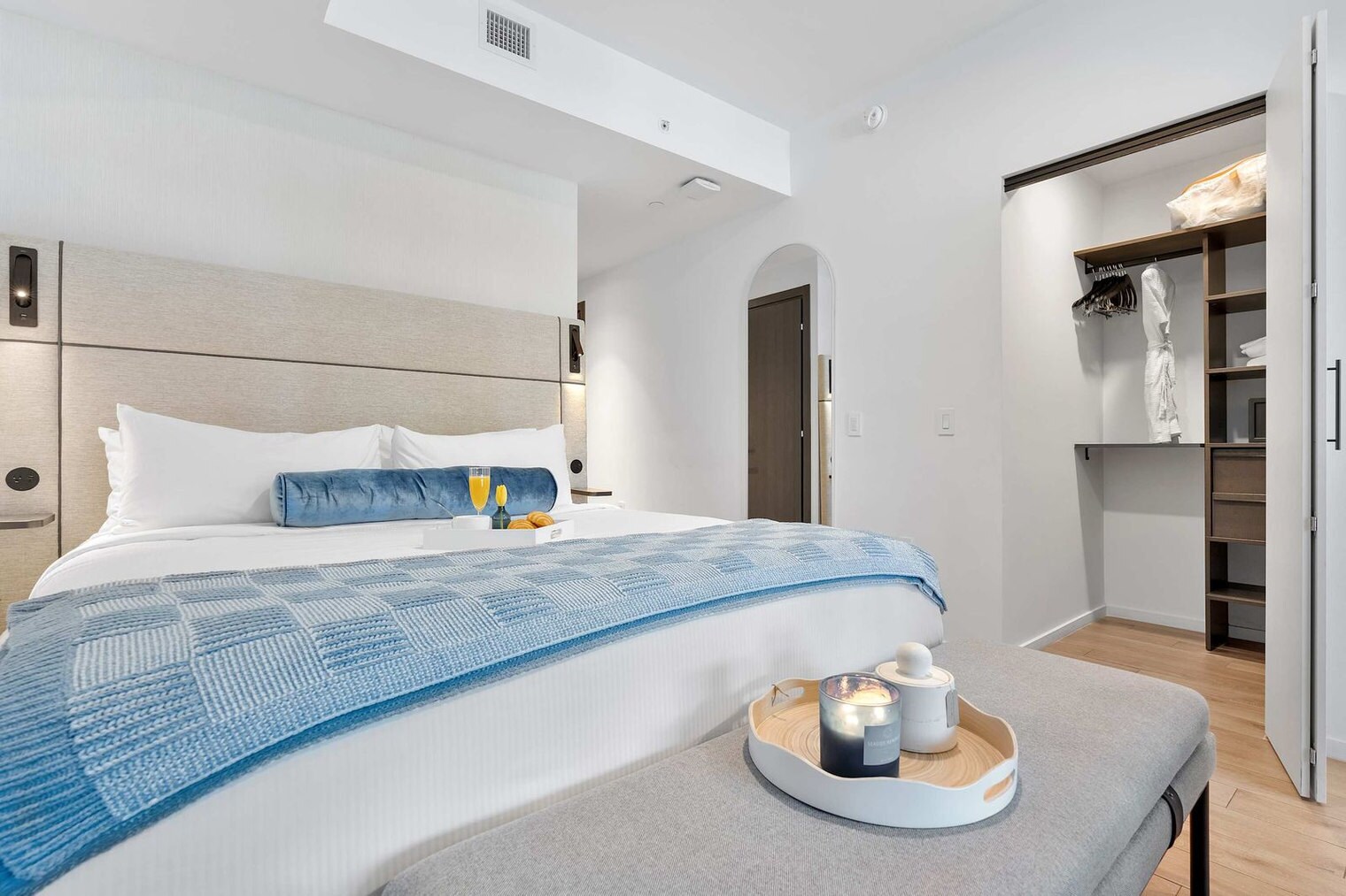 Building Photo - 398 NE 5th St