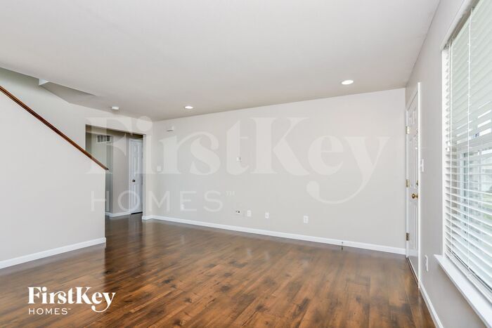 Building Photo - 109 Piety Dr