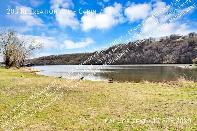 Building Photo - 203 Recreation Ave