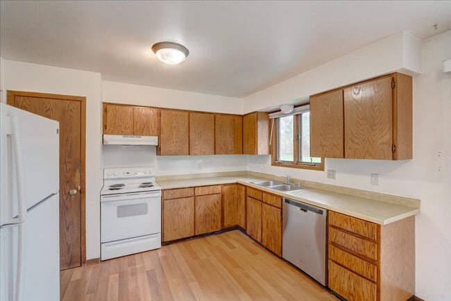 Building Photo - 1329/1331 S Thompson Dr