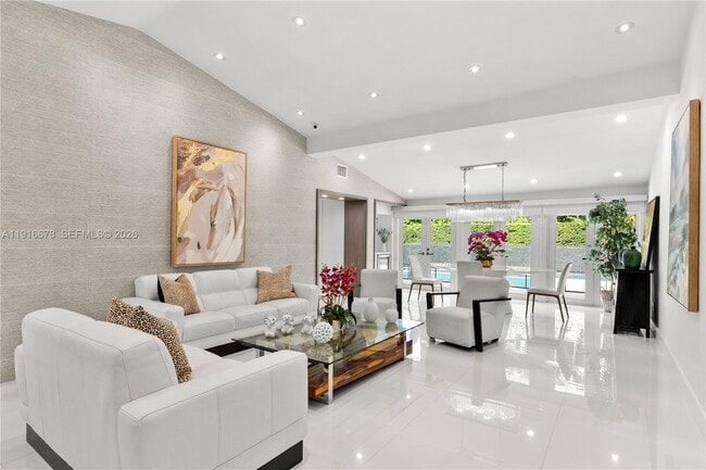 Building Photo - 1021 Matanzas Ave