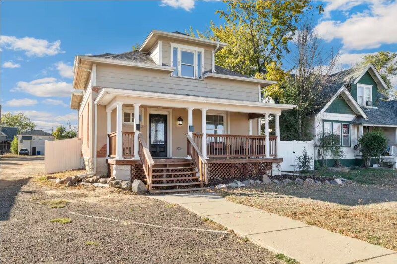 Building Photo - 1821 6th Ave