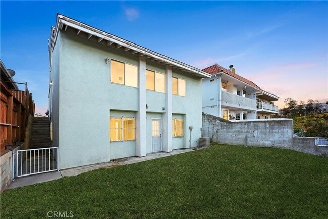 Building Photo - 554 Bonita St