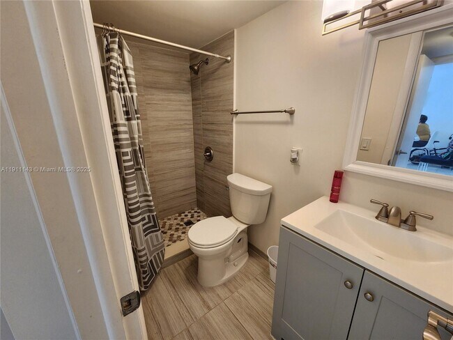 Building Photo - 3944 NE 167th St